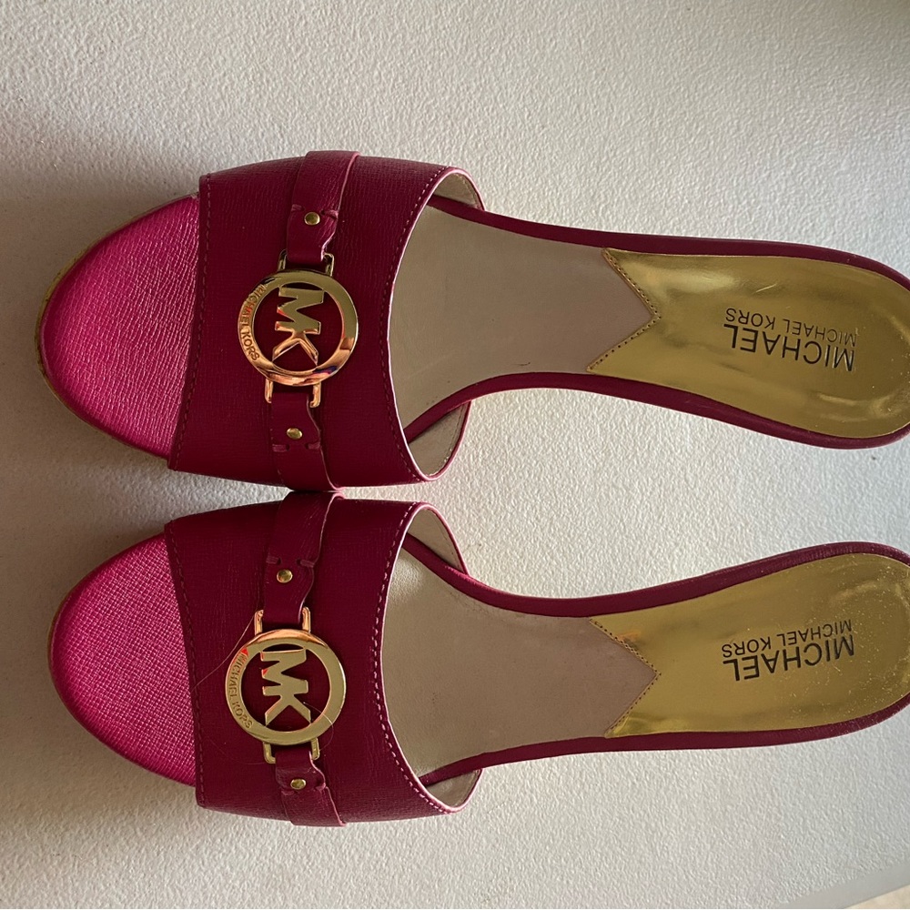 Michael Kors pink kitten heel sandals - Picture 3 of 3